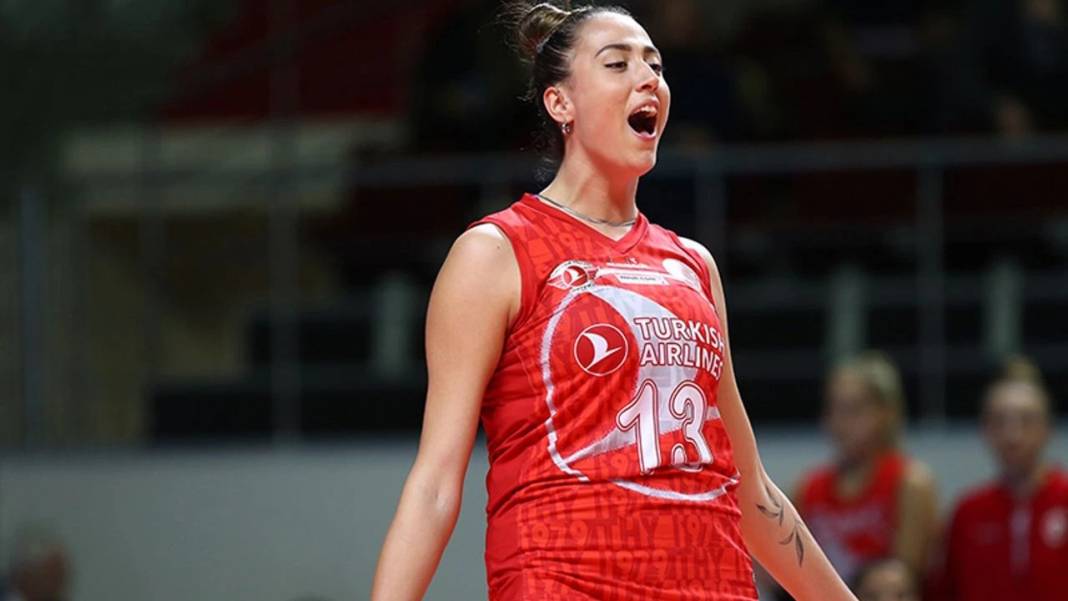 Bir zamanlar Galatasaraylıydı artık Beşiktaşlı oldu: İmzayı attı 3